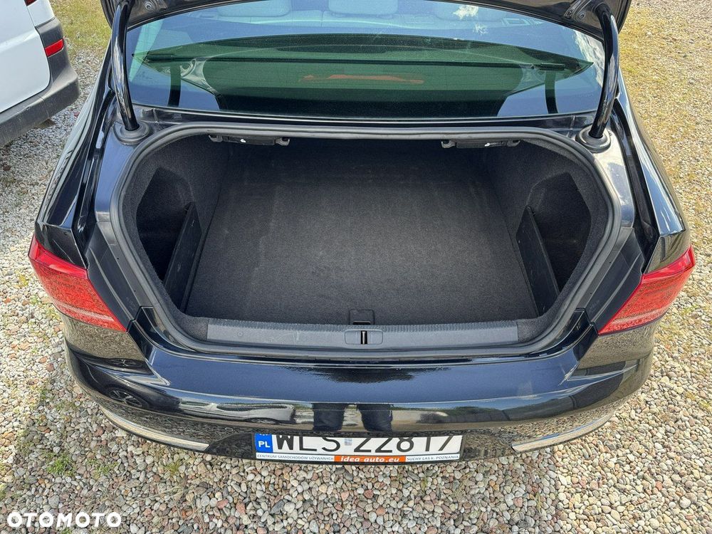 Volkswagen Passat - 20