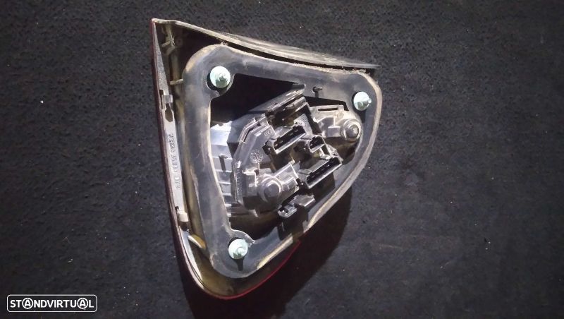 Farolim Stop Esq Seat Leon (1M1) - 4
