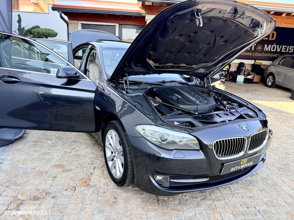 BMW 520 d Exclusive Auto 123g - 32