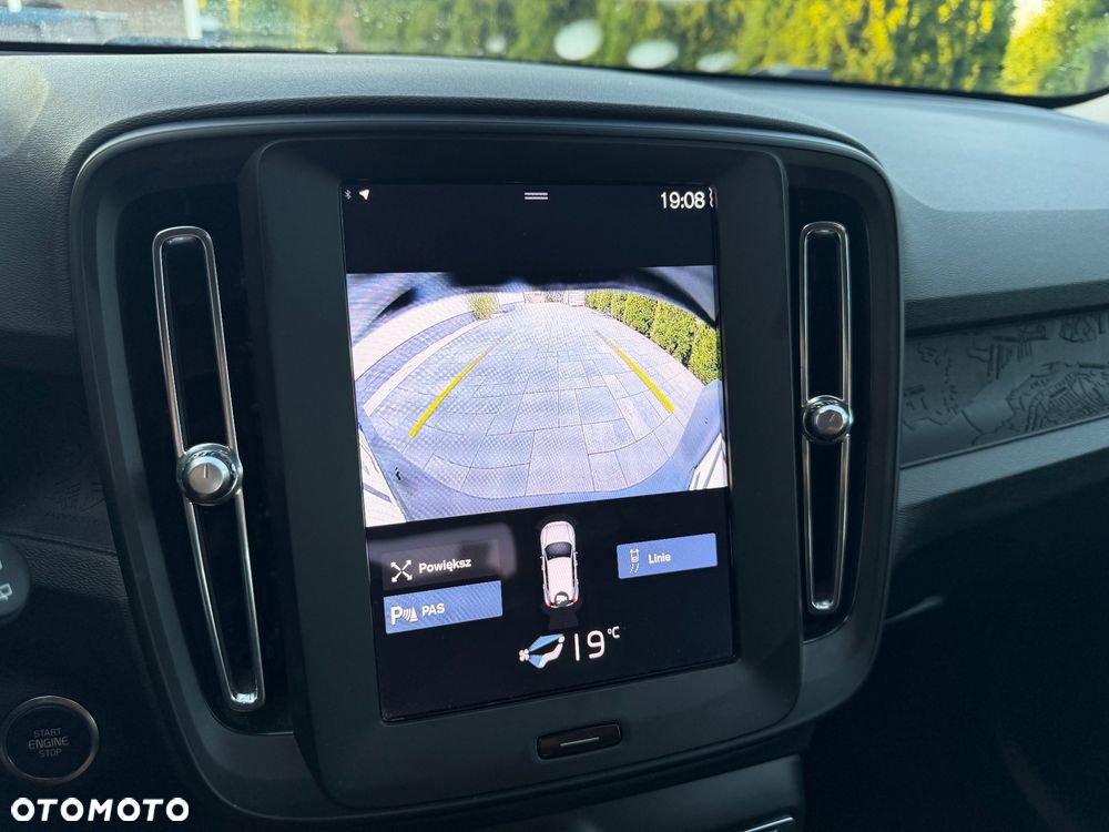 Volvo XC 40 T2 Essential - 23