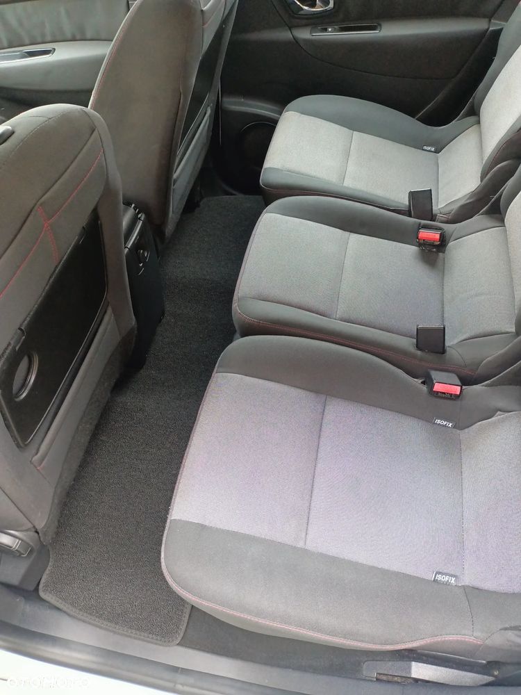 Renault Grand Scenic - 13