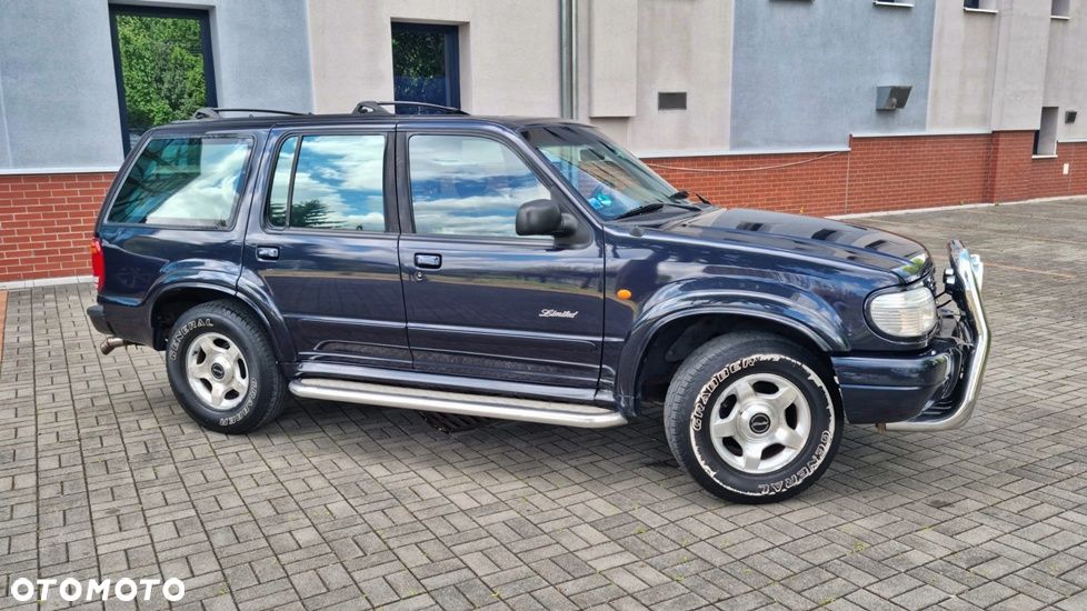 Ford Explorer - 5