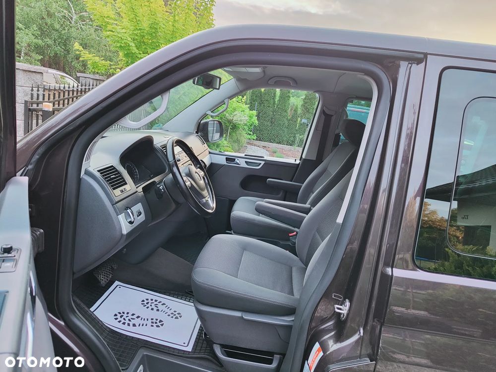 Volkswagen Multivan - 23
