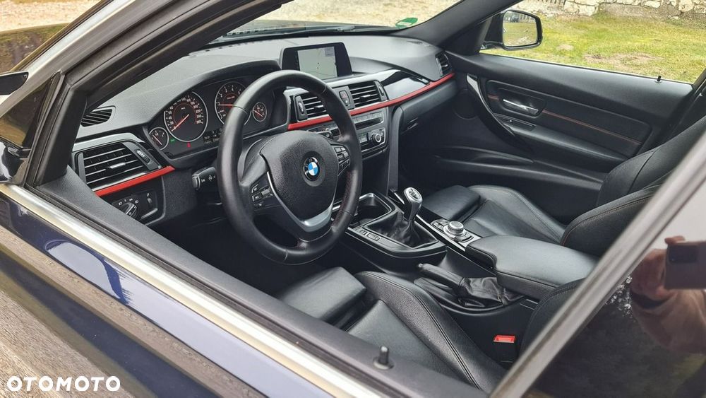 BMW Seria 3 320i Efficient Dynamics Edition Sport Line - 11