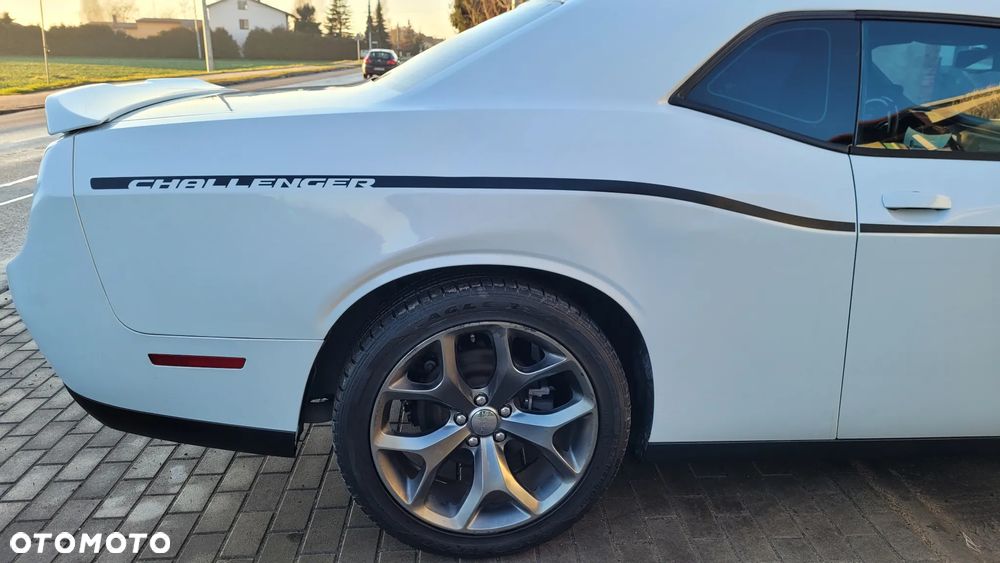 Dodge Challenger - 34