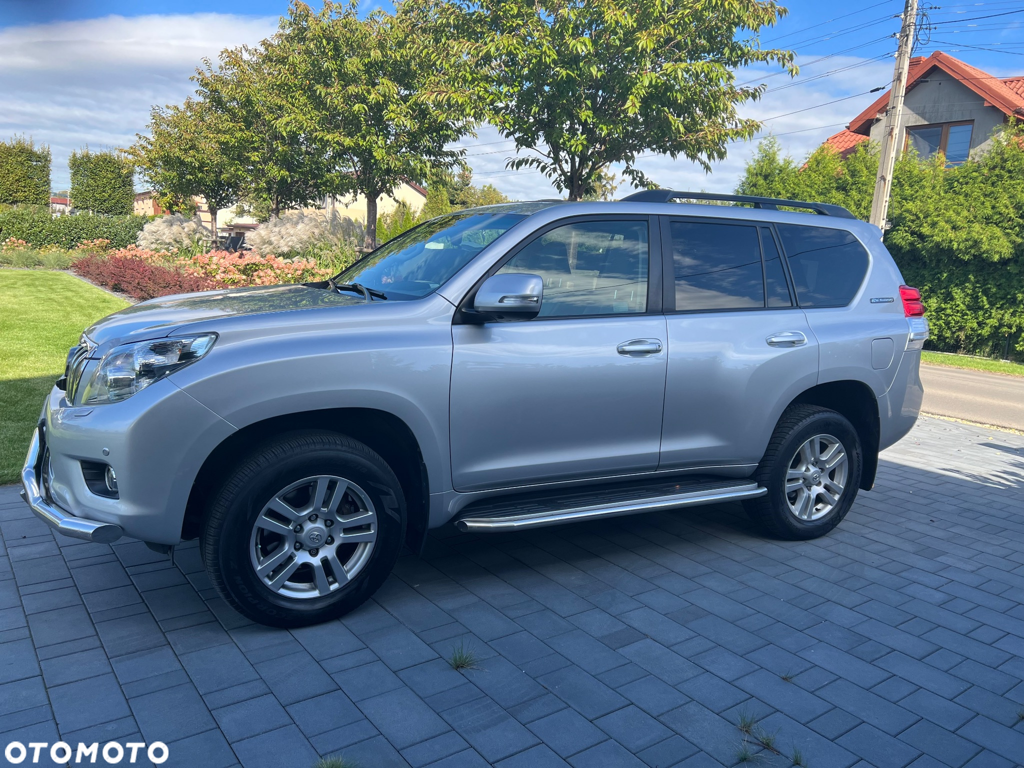 Toyota Land Cruiser - 2