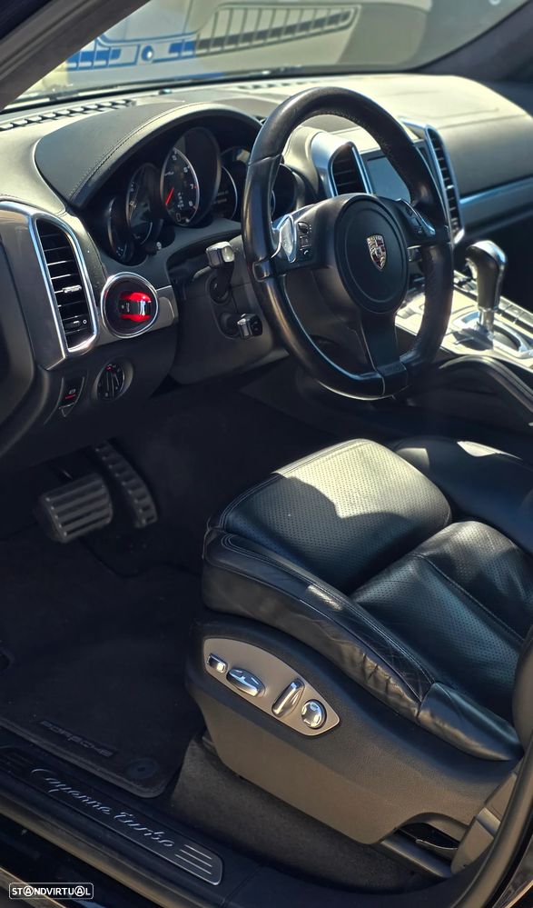 Porsche Cayenne Turbo - 5