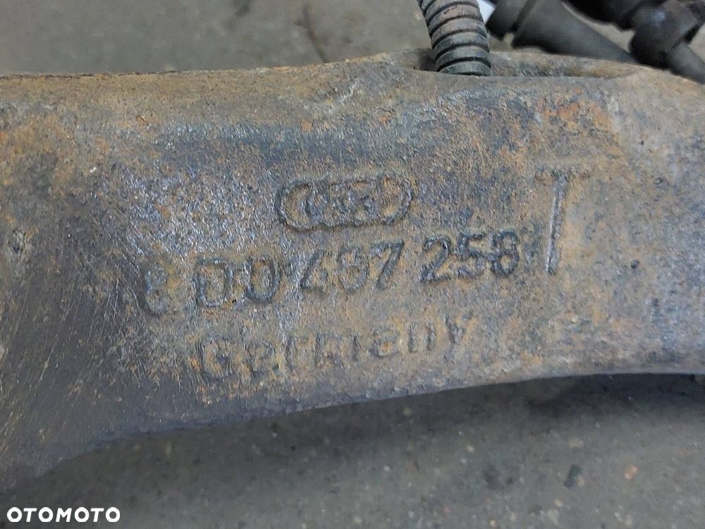 PIASTA ZWROTNICA LEWY + PRAWY PRZÓD PASSAT B5 1.9 TDI 8D0407257T 8D0407258T - 4