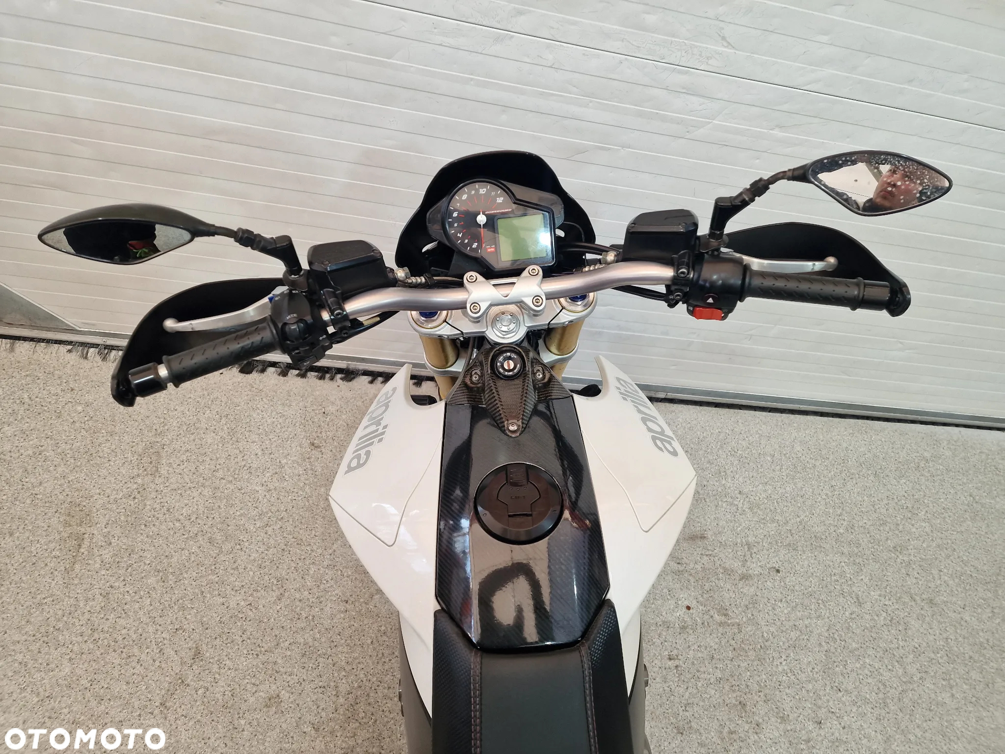 Aprilia Dorsoduro - 28