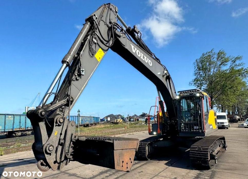 Volvo EC200el - 2