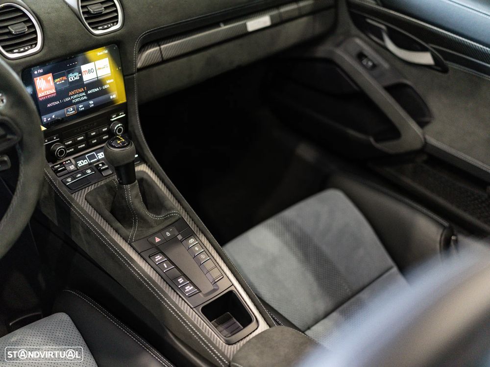 Porsche 718 Spyder - 37