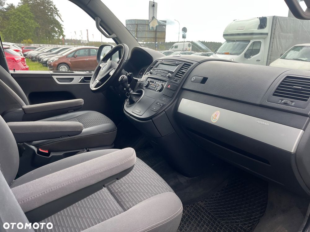 Volkswagen Multivan - 9