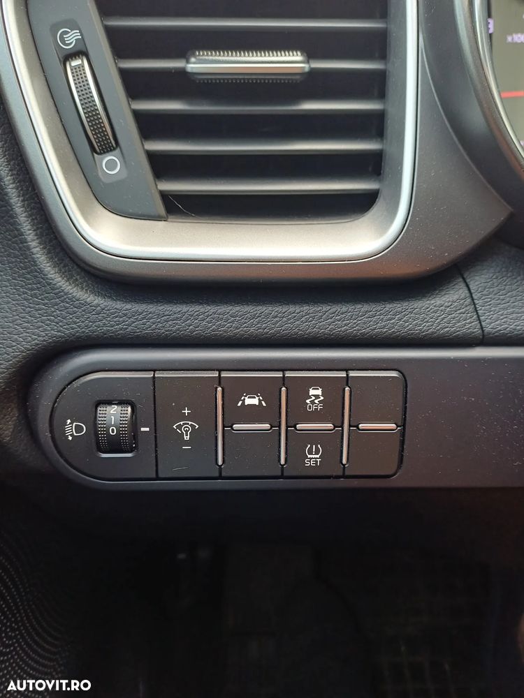 Kia XCeed 1.0 T-GDI 6MT City - 11