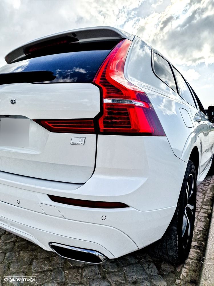 Volvo XC 60 2.0 T6 PHEV R-Design AWD — fotografia 3