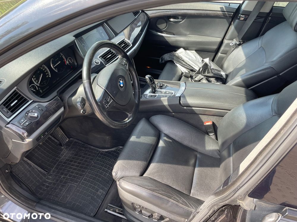 BMW 5GT 530d - 13