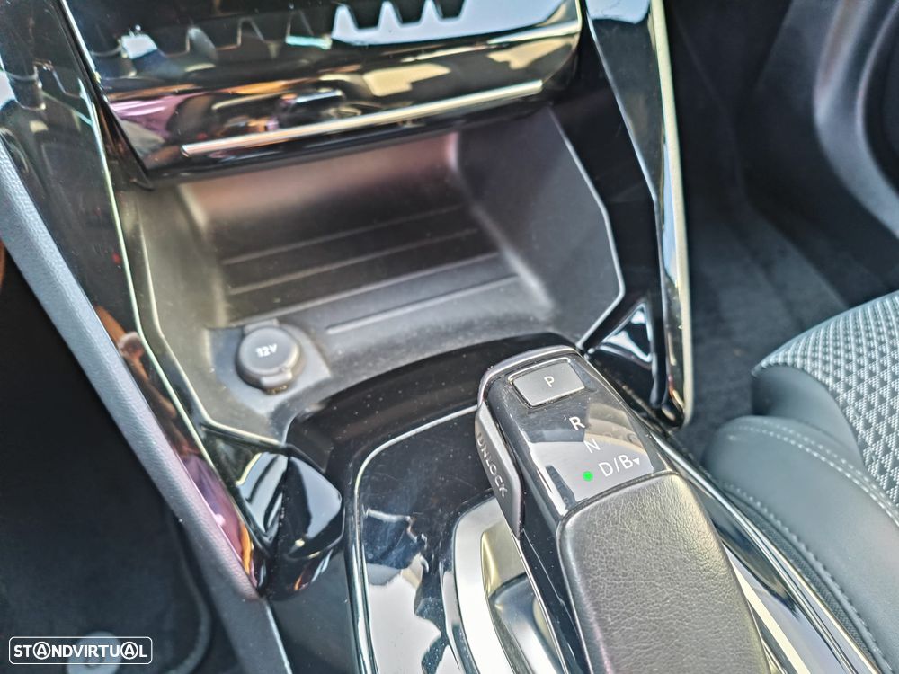 Peugeot e-2008 GT+ - 15
