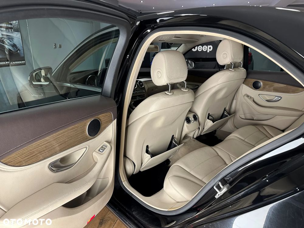 Mercedes-Benz Klasa C 200 7G-TRONIC Avantgarde - 21
