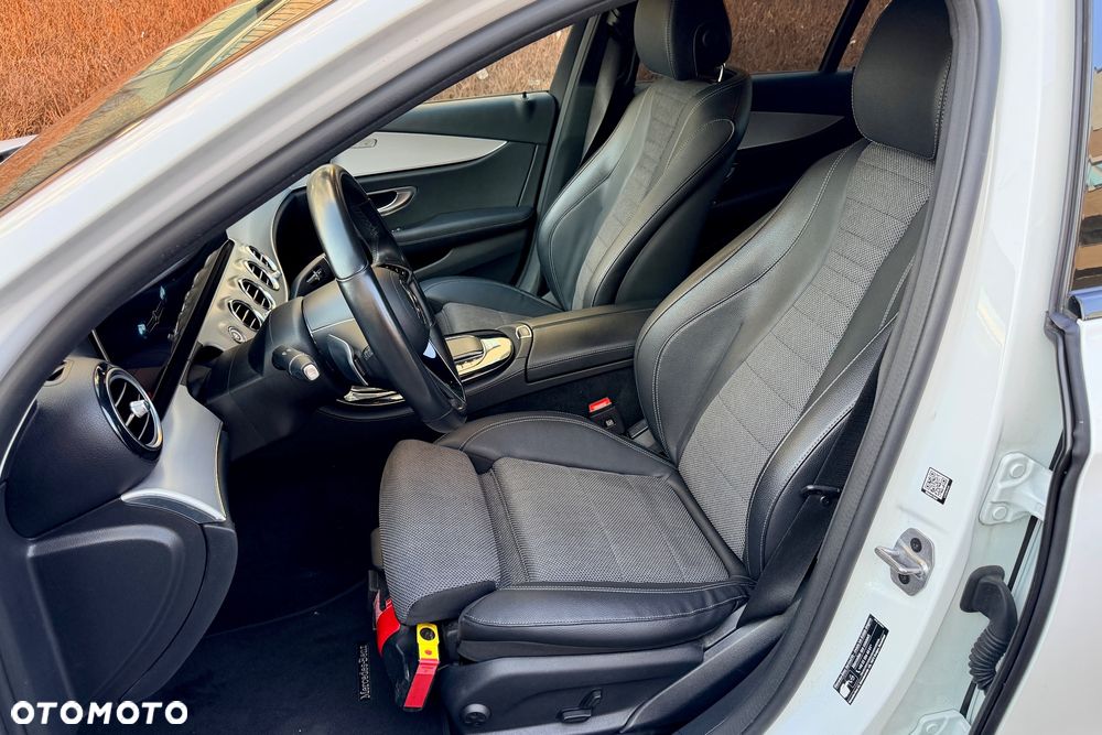 Mercedes-Benz Klasa E 220 d 4-Matic AMG - 11