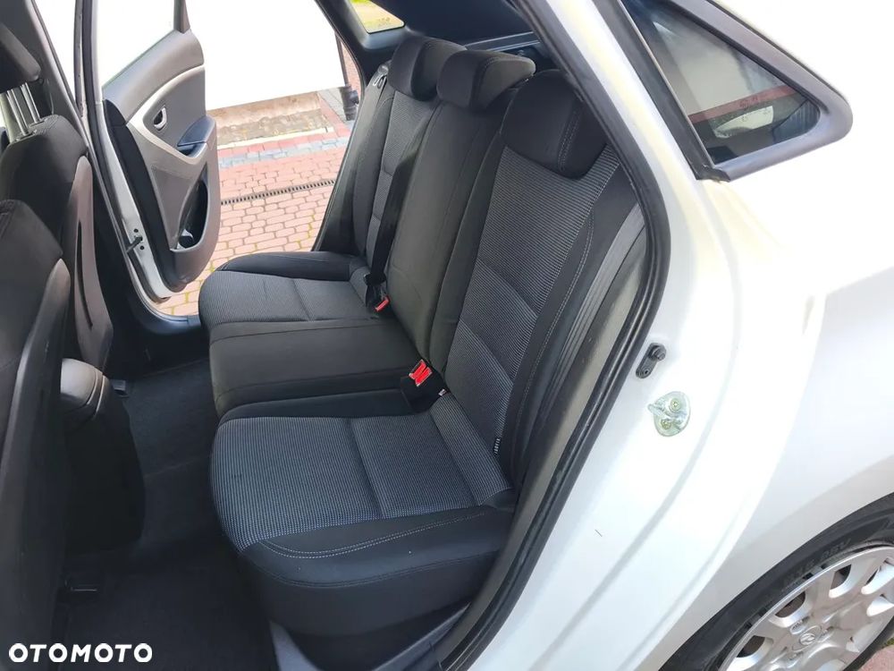 Hyundai i30 1.4 Trend - 23