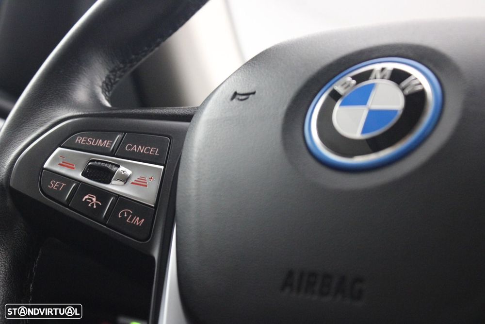 BMW i4 - 11