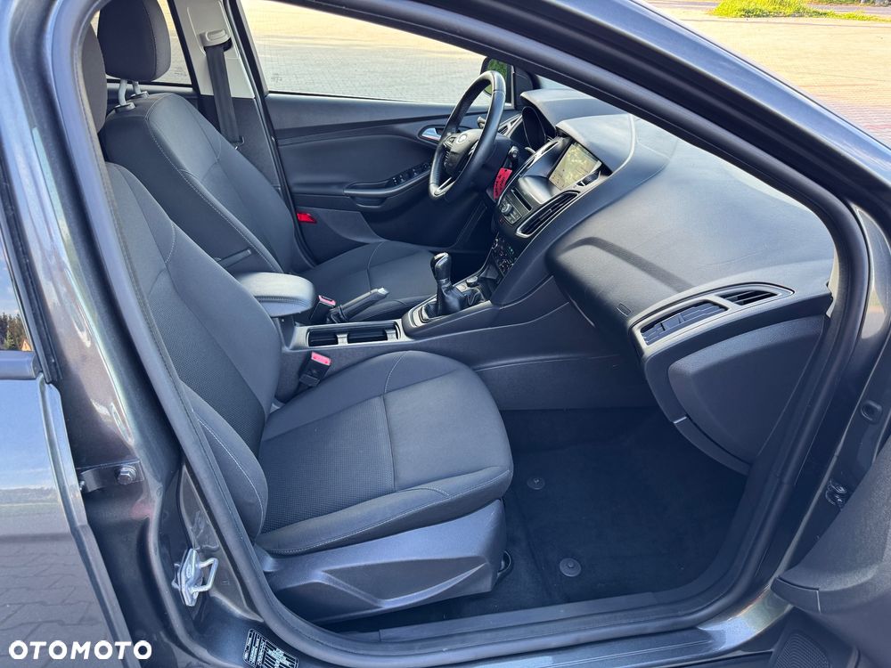 Ford Focus Turnier 1.0 EcoBoost Start-Stopp-System Business Edition - 6