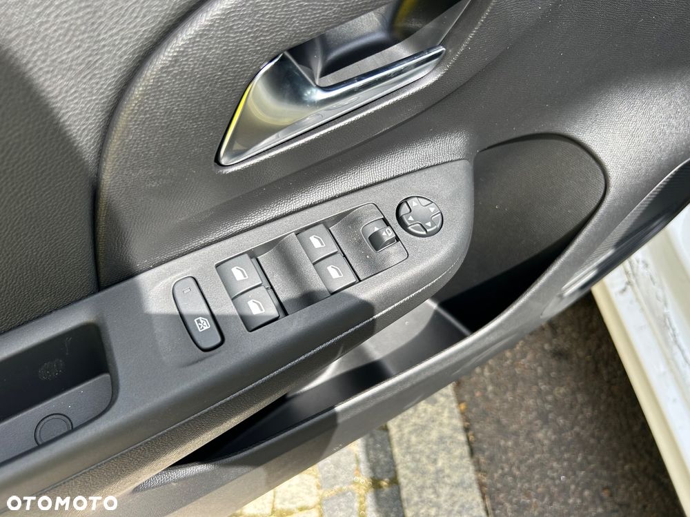 Opel Corsa 1.2 T mHEV GS eDCT - 14