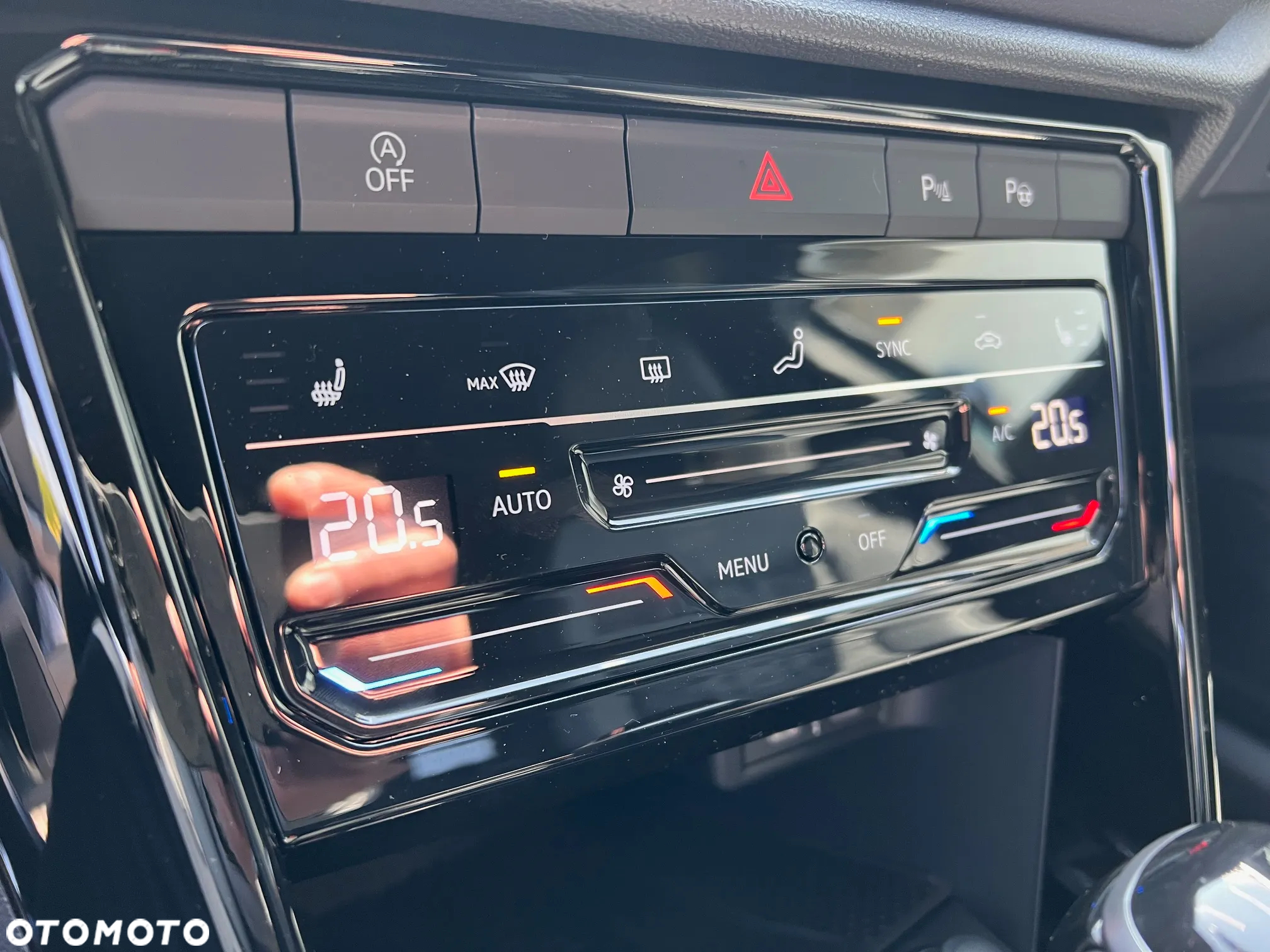 Volkswagen T-Roc 1.5 TSI R-Line Plus DSG - 13