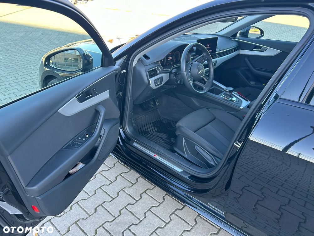 Audi A4 Limousine - 13