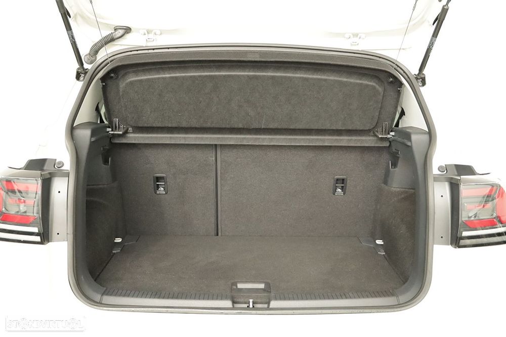 VW T-Cross 1.0 TSI Urban DSG - 21