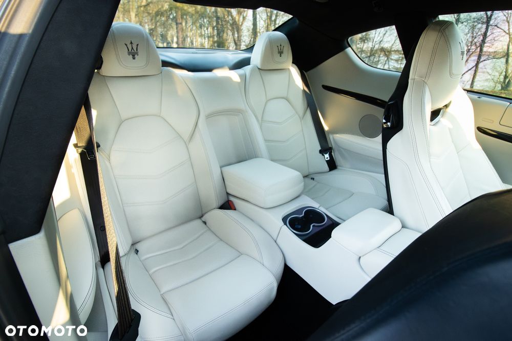 Maserati GranTurismo S - 9