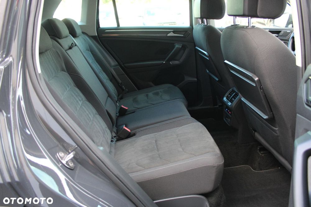 Volkswagen Tiguan - 24