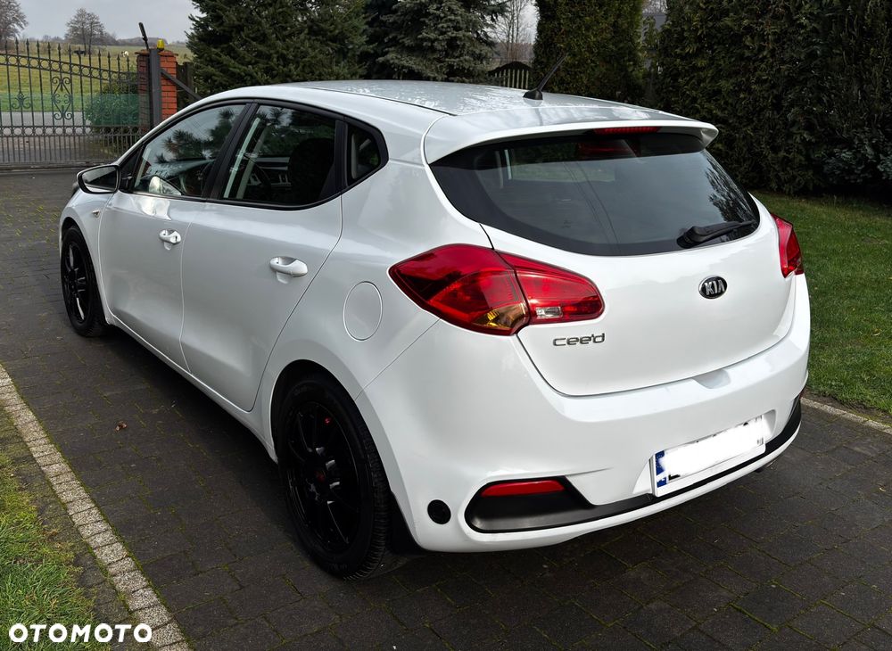Kia Ceed 1.4 CVVT Dream Team Edition - 3