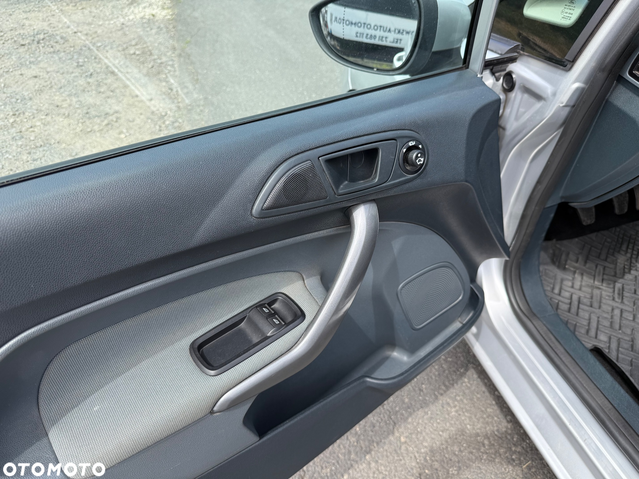 Ford Fiesta 1.25 Ambiente - 11