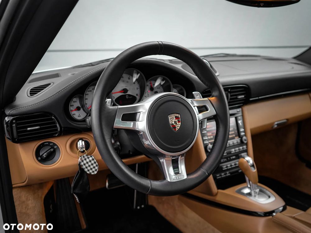 Porsche 911 - 20
