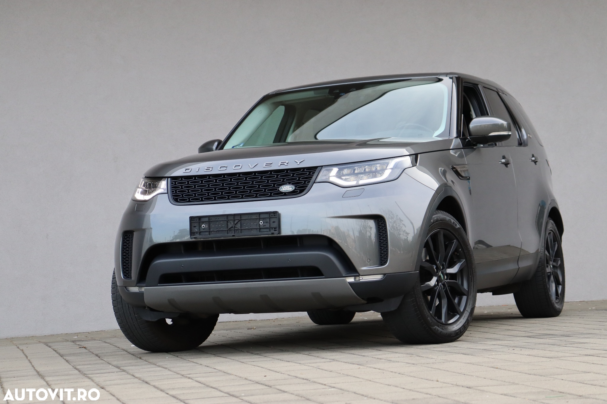 Land Rover Discovery 3.0 L TD6 HSE - 2