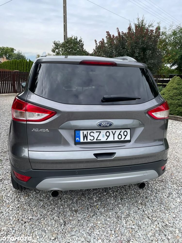 Ford Kuga 2.0 TDCi 2x4 Titanium - 4