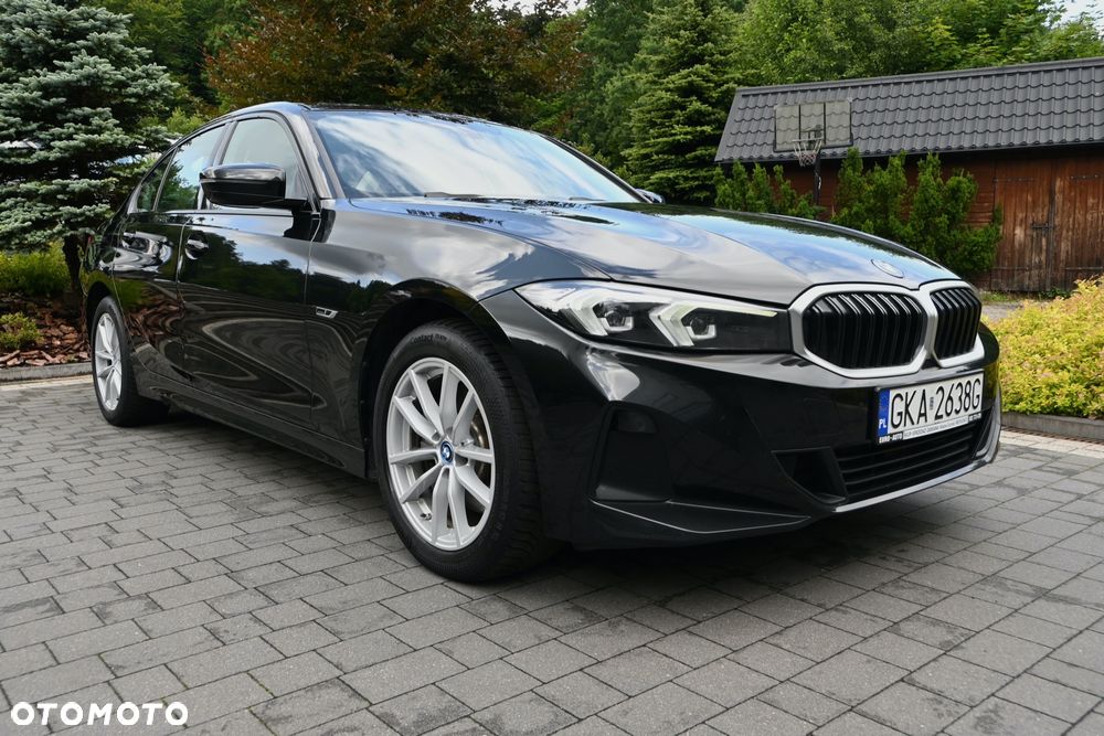 BMW Seria 3 320e Sport Line - 11