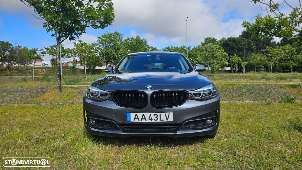 BMW 320 d Sport Line - 2