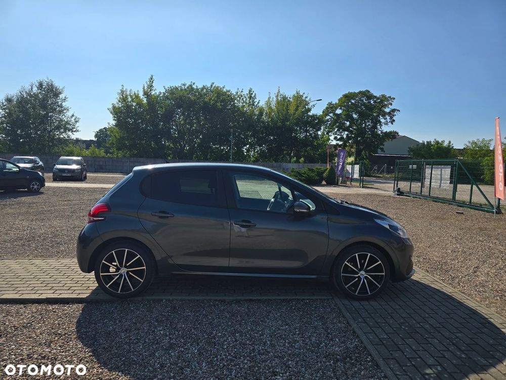 Peugeot 208 1.2 PureTech Style - 5