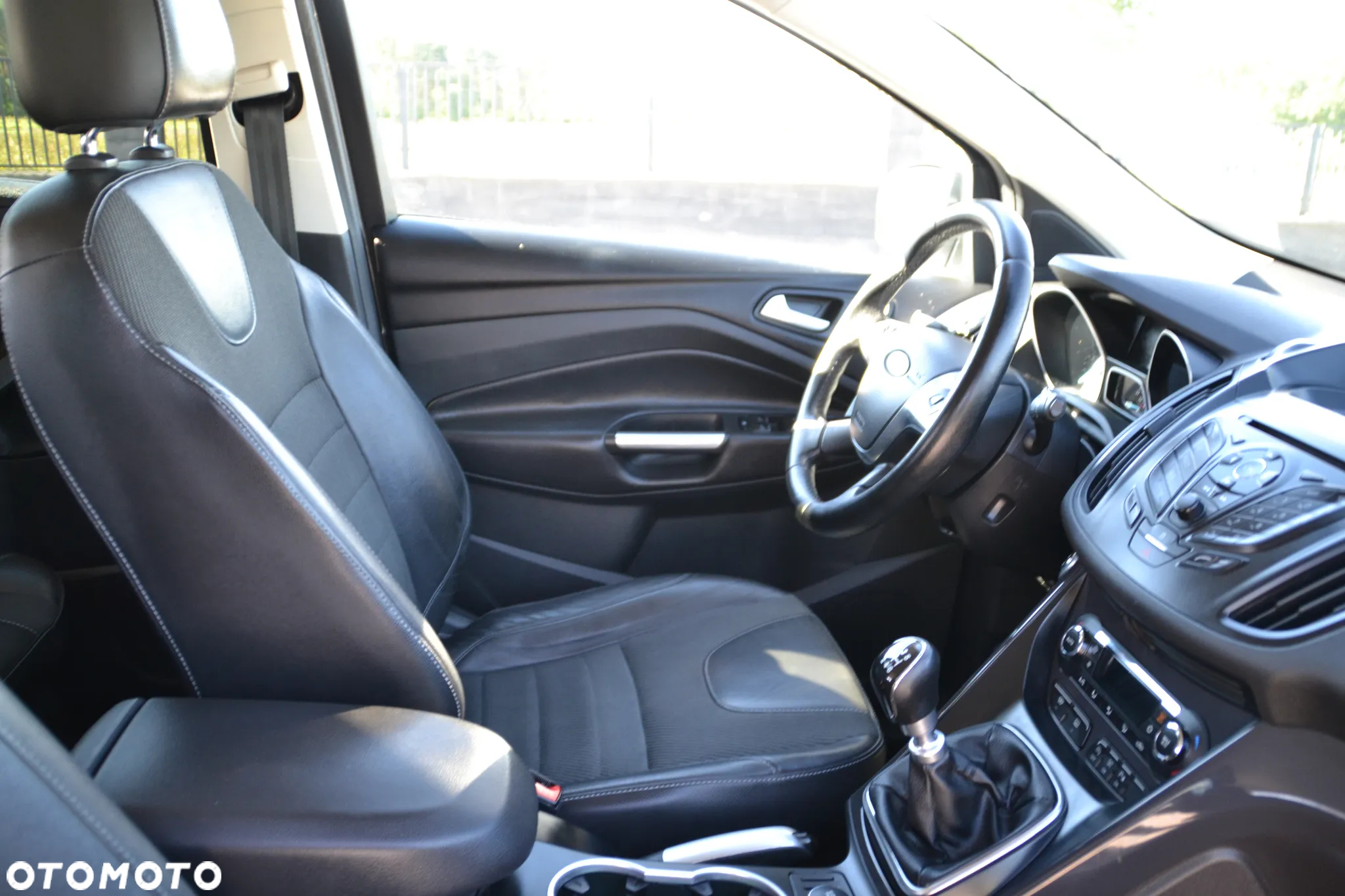 Ford Kuga - 34