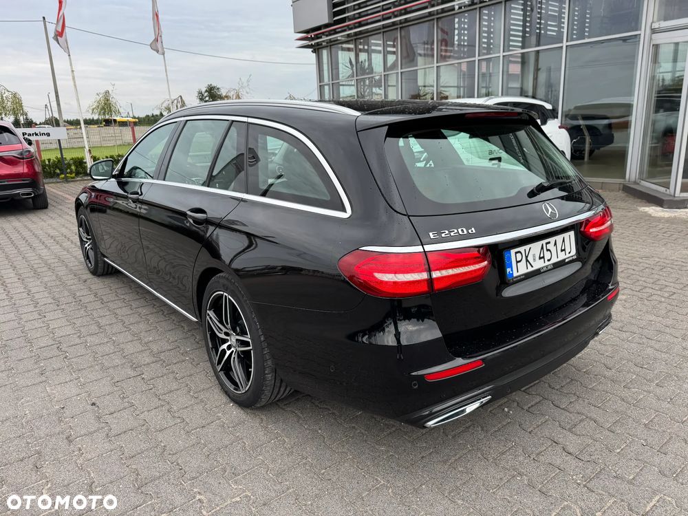 Mercedes-Benz Klasa E 220 d 9G-TRONIC - 3