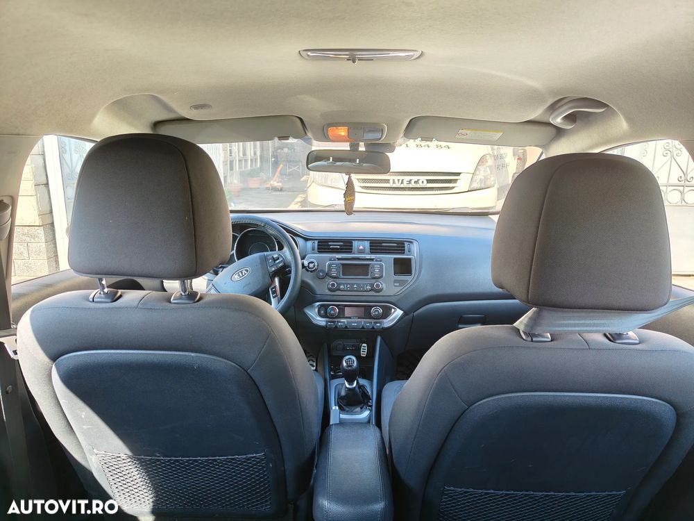 Kia Rio 1.4 DSL Base - 7