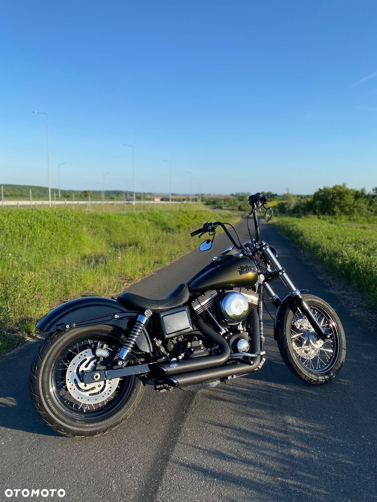 Harley-Davidson Dyna Street Bob - 2