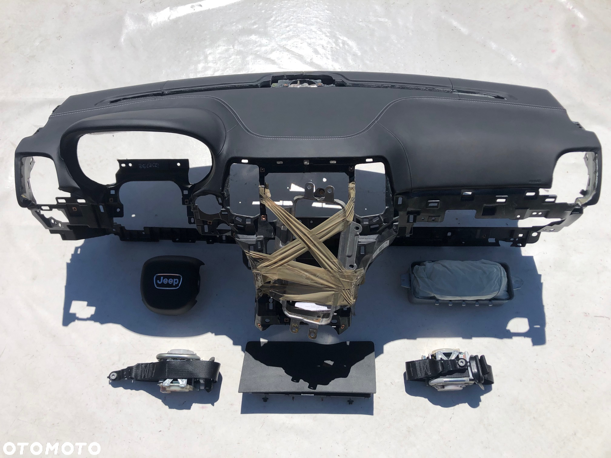 JEEP GRAND CHEROKEE WK2 SRT  TRACKHAWK AIRBAG PODUSZKA POWIETRZNA KIEROWCY SKÓRA PASY PAS KURTYNA FOTELA FOTELOWA W FOTEL DESKA KONSOLA naprawa regeneracja Raz2 !!! - 8