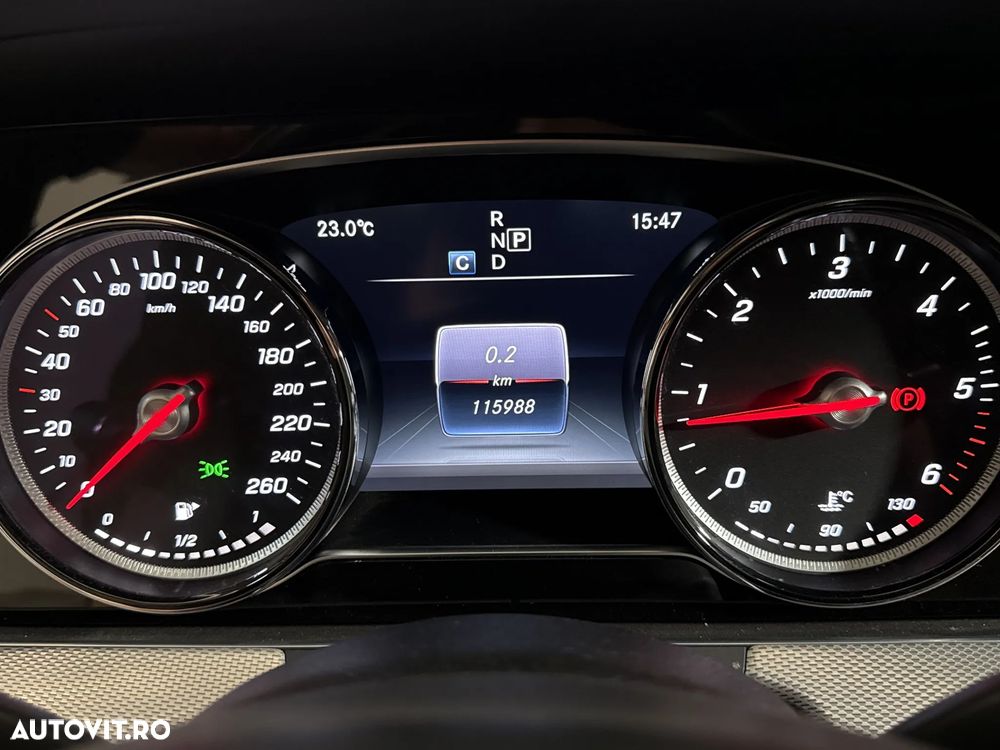 Mercedes-Benz E - 11
