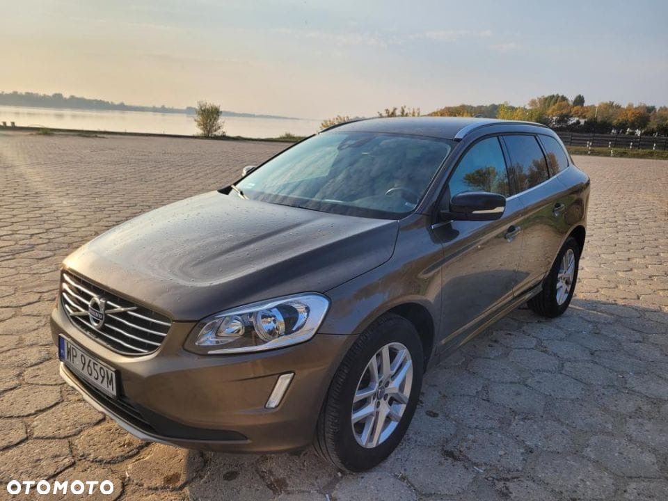 Volvo XC 60 D3 Drive-E Momentum - 3