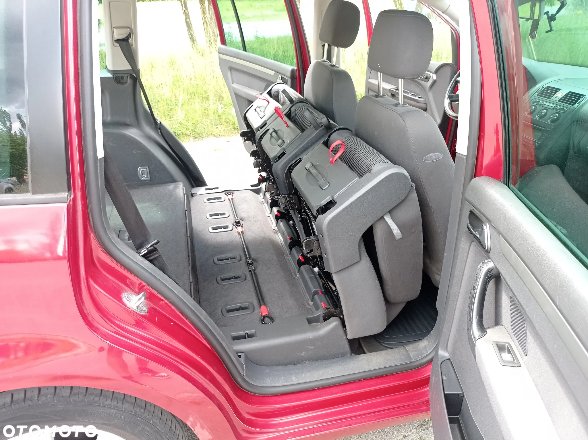 Volkswagen Touran 2.0 TDI Trendline - 13