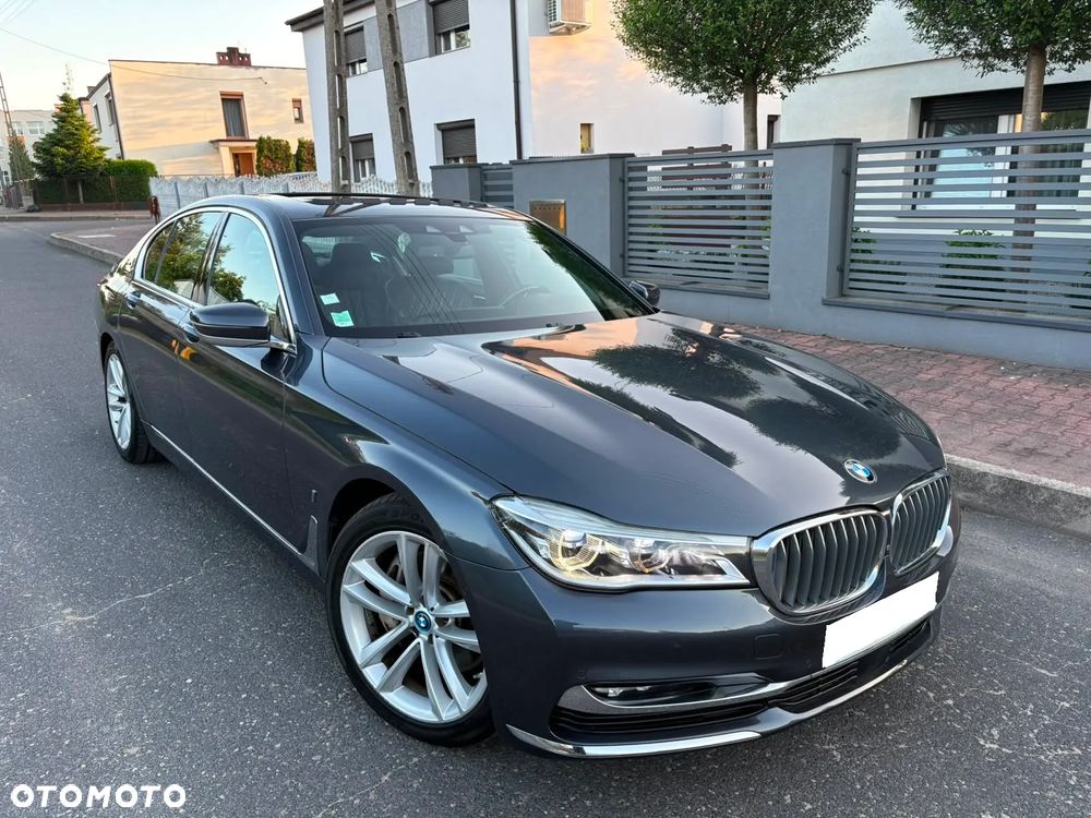 BMW Seria 7 740e iPerformance - 4