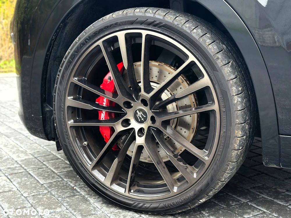 Maserati Levante GTS Q4 - 11