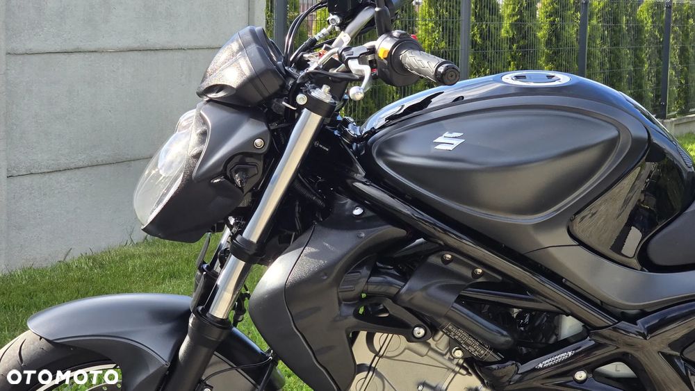 Suzuki Gladius - 11